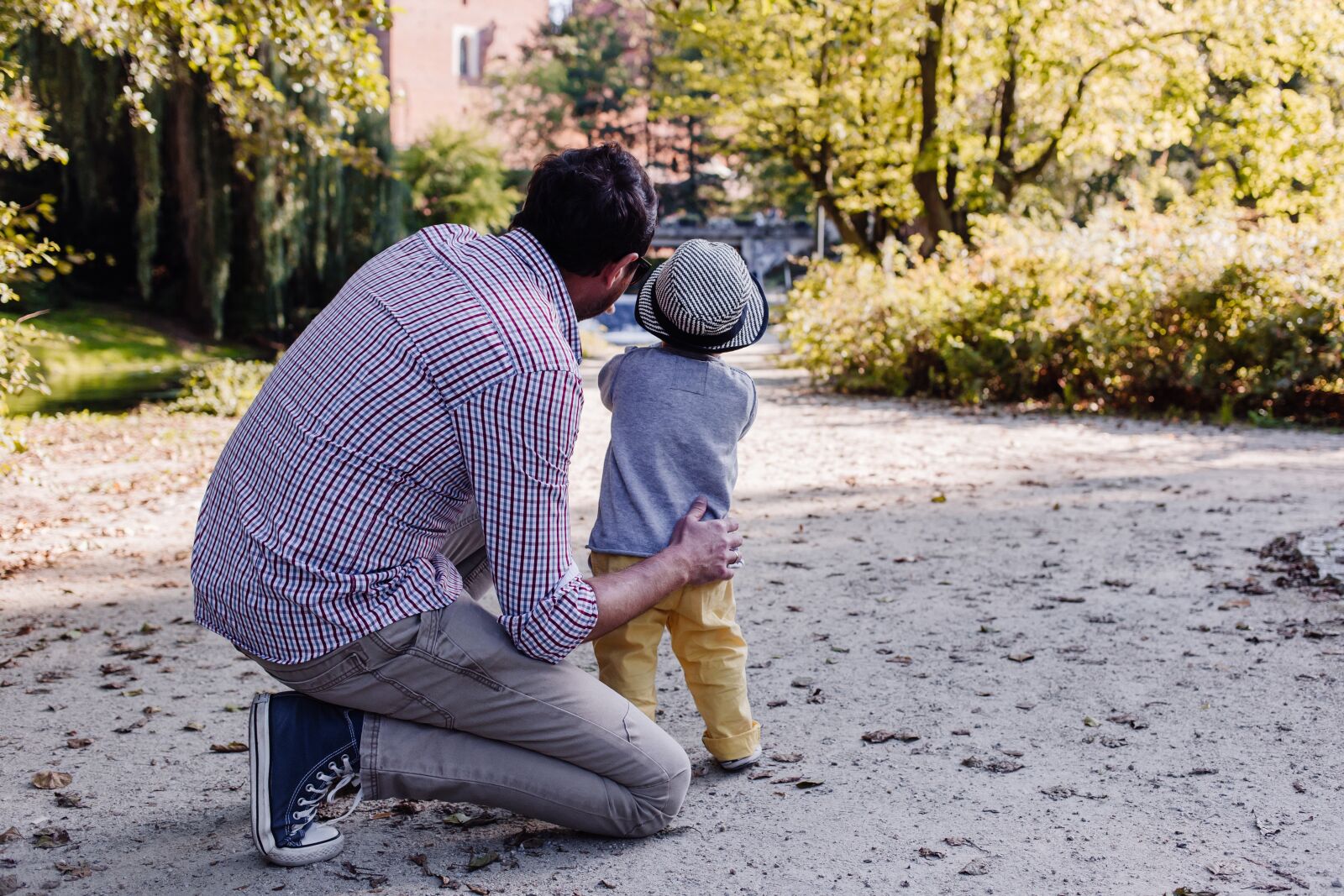 Canon EF 40mm F2.8 STM sample photo. People, adult, back photography