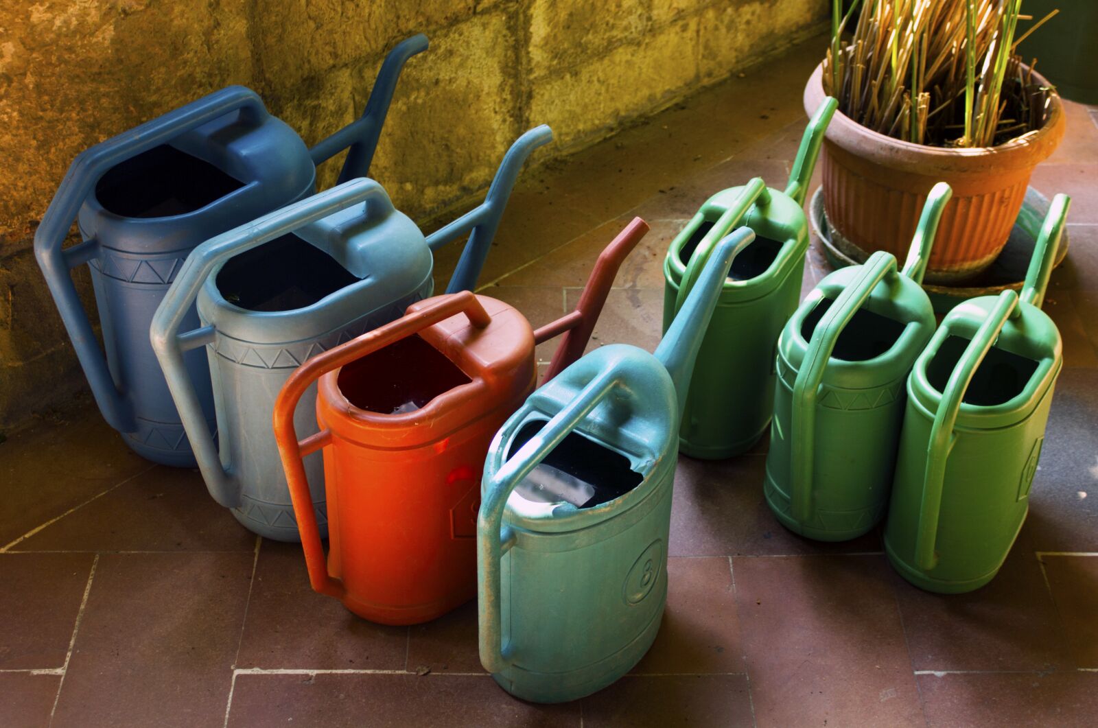 Canon EF-S 18-55mm F3.5-5.6 IS sample photo. Water, irrigation, watering can photography