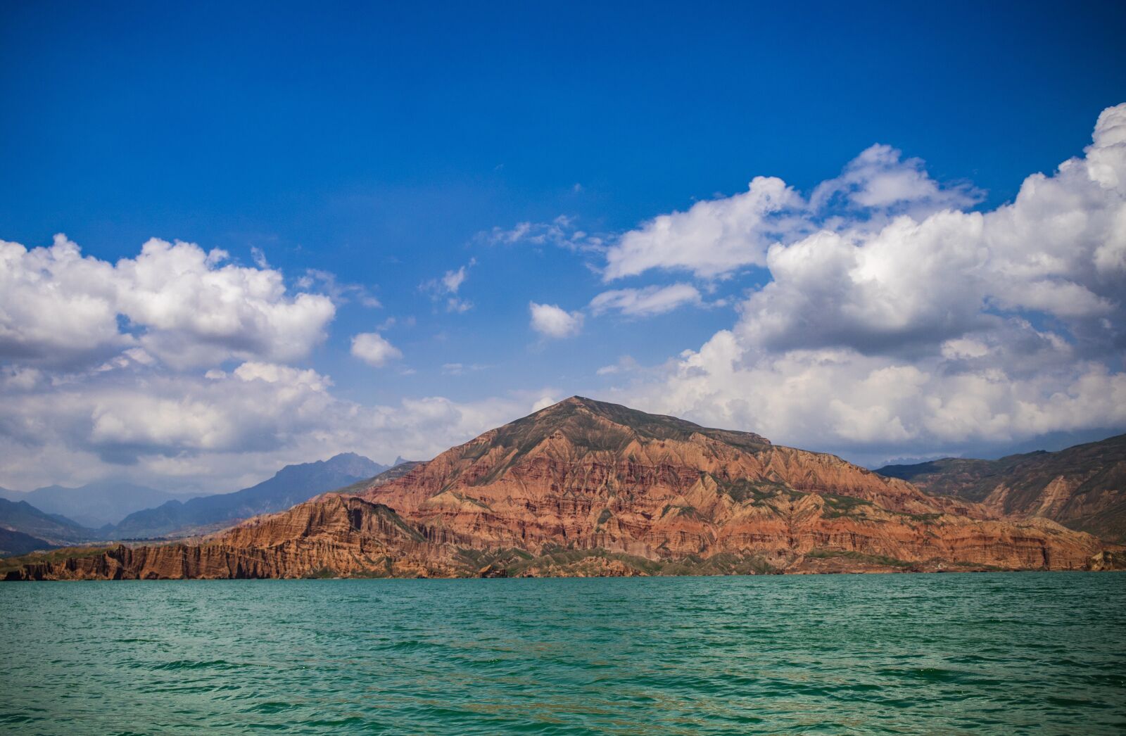 Canon EOS 6D Mark II sample photo. Mountain, symmetry, river photography