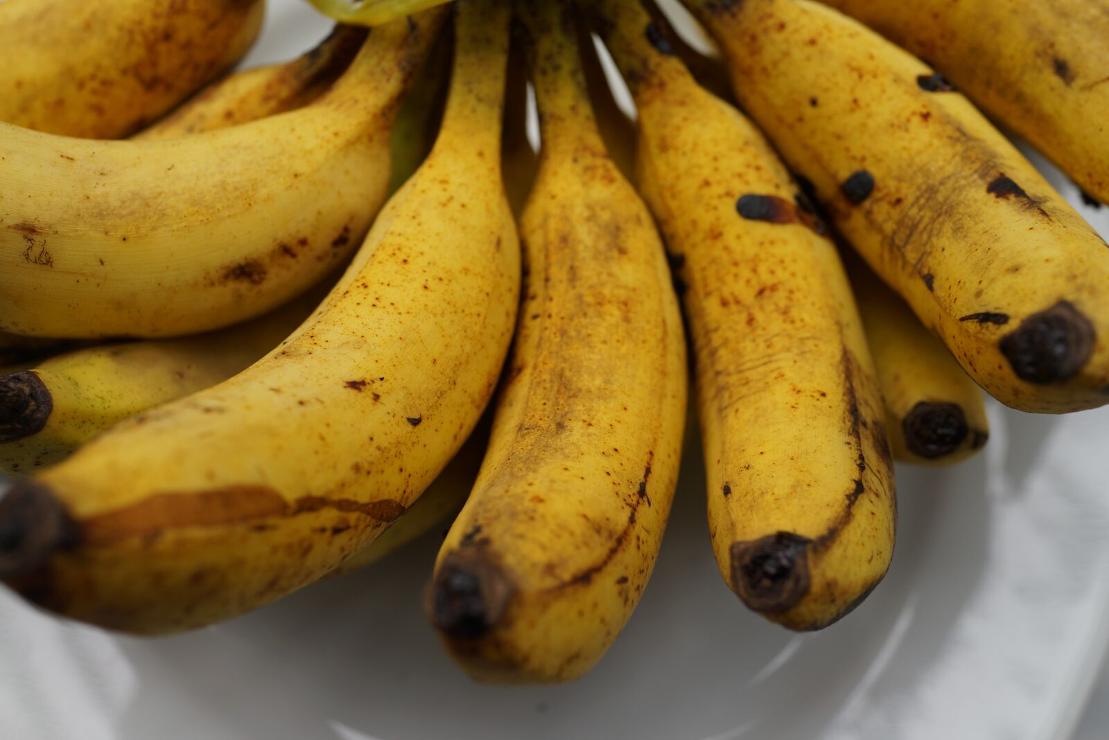 Sony Cyber-shot DSC-RX1R sample photo. Bananas, popular fruit, nutrition photography