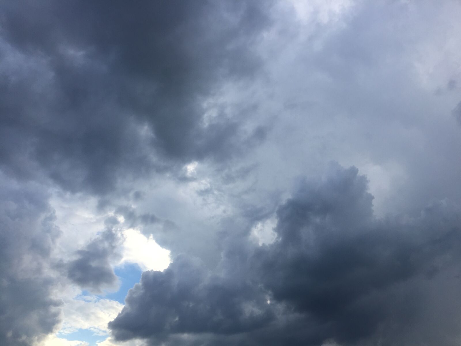 iPhone 6 Plus back camera 4.15mm f/2.2 sample photo. Cloudy, stormy sky, nature photography