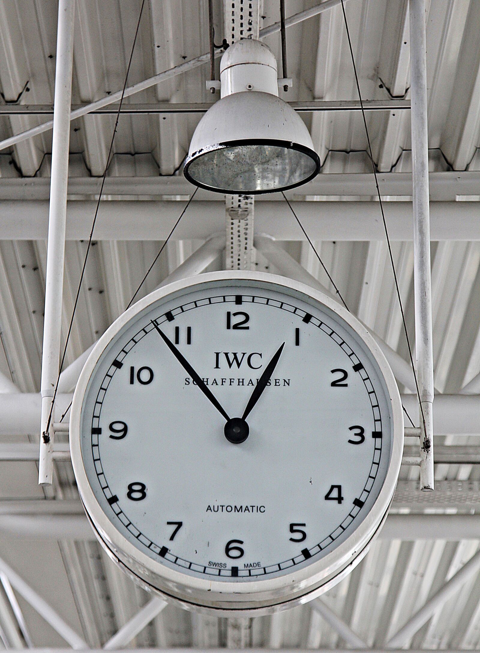 Canon EOS 60D + Canon EF 24-105mm F4L IS USM sample photo. Clock, station clock, time photography