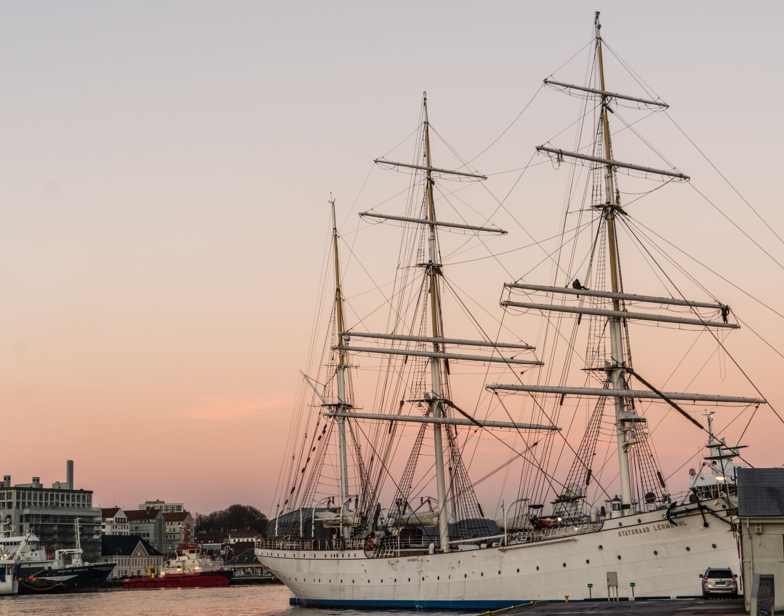 Sony a7R II + Sony FE 24-240mm F3.5-6.3 OSS sample photo. Harbor, sunset, yacht photography