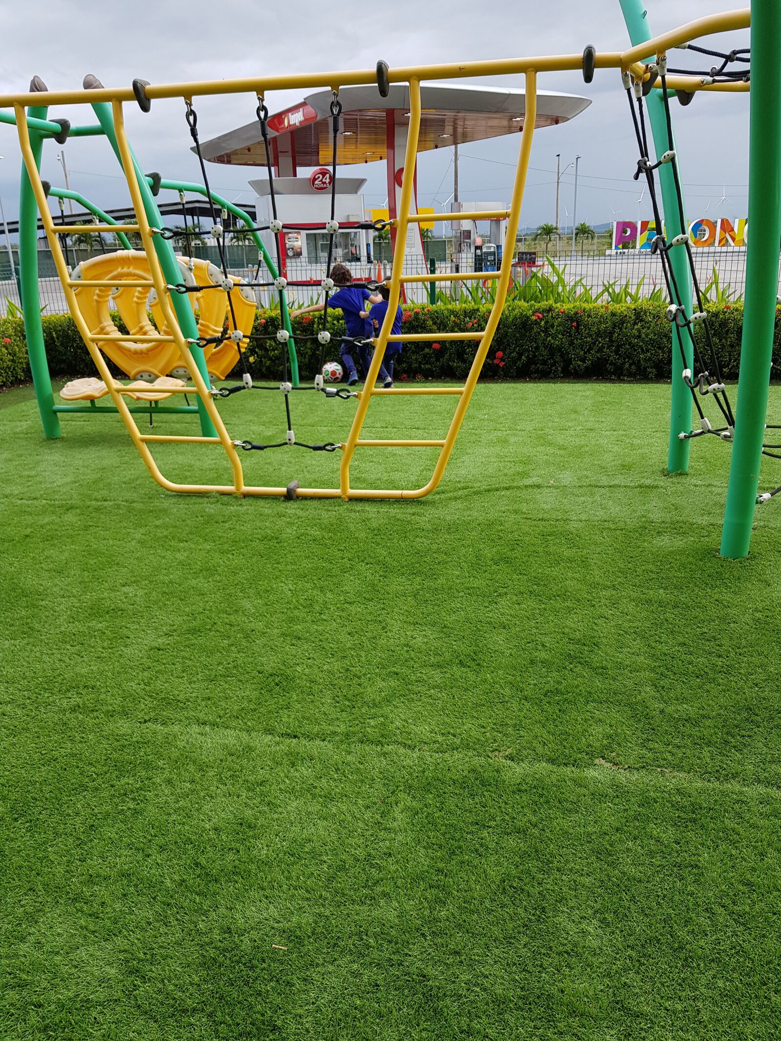 Samsung SM-N950F sample photo. Entertainment, park, joy photography