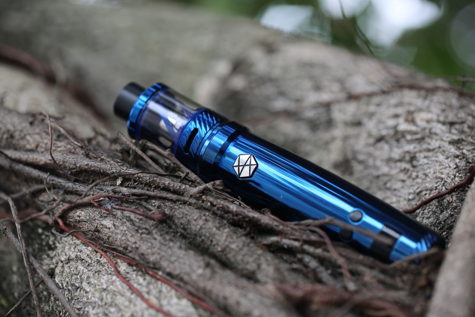 Canon EF 100mm F2.8L Macro IS USM sample photo. Vape, electronic cigarette, uwell photography