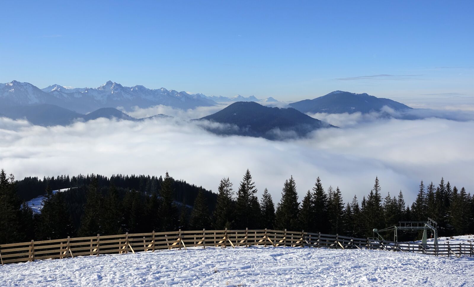 Sony Cyber-shot DSC-RX10 III sample photo. Mountains, fog, mood photography
