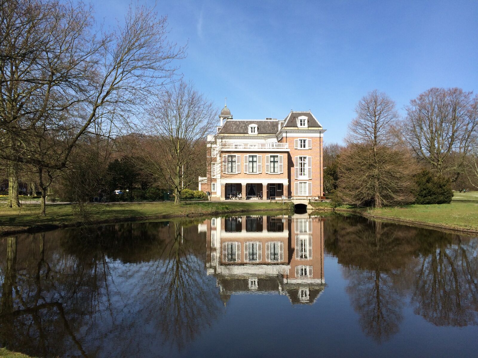 iPhone 5s back camera 4.15mm f/2.2 sample photo. Clingendael, the hague, estate photography