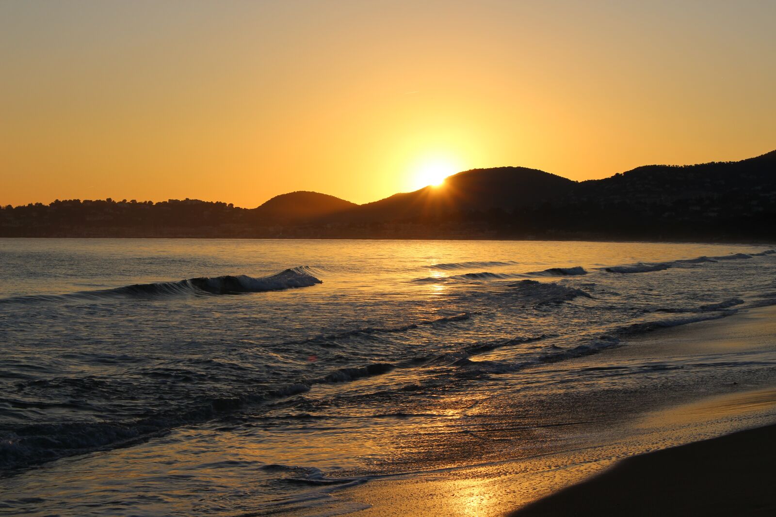Canon EOS 700D (EOS Rebel T5i / EOS Kiss X7i) sample photo. Sea, beach, ocean photography