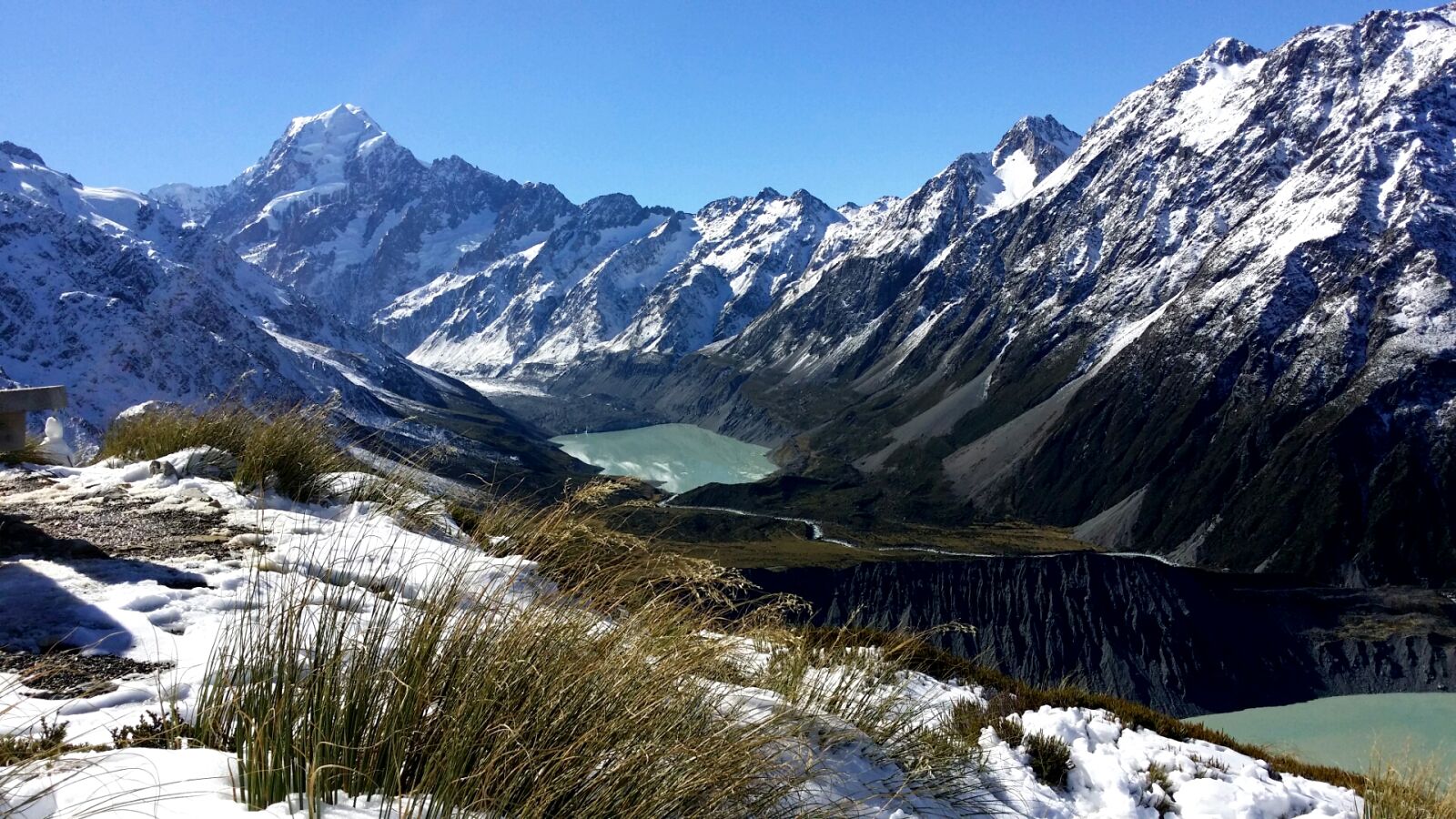 Samsung Galaxy S4 sample photo. Backpack, cold, hiking, mountains photography