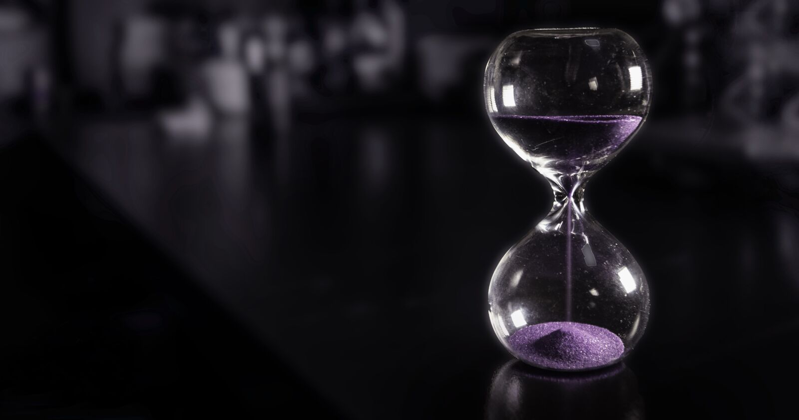Sony DT 18-55mm F3.5-5.6 SAM II sample photo. Time, hourglass, sand photography