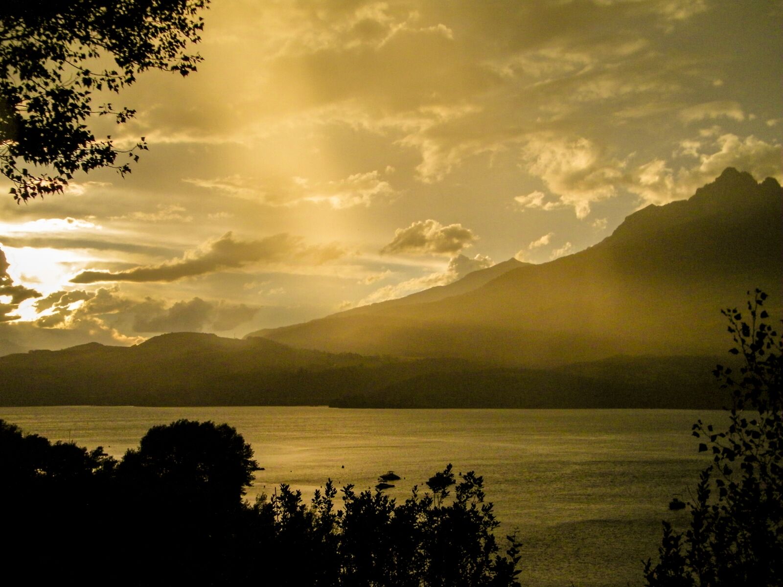Kodak EASYSHARE Z1015 IS DIGITAL CAMERA sample photo. Lake, sunset, nature photography