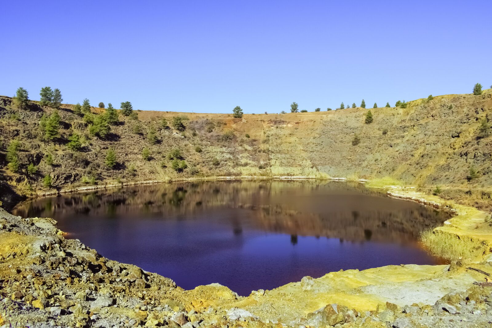 Nikon D3300 sample photo. Acid lake, red, mine photography