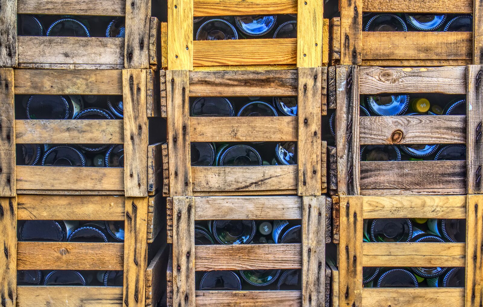 Sony a6000 + Sony E 35mm F1.8 OSS sample photo. Wine bottles, wine boxes photography