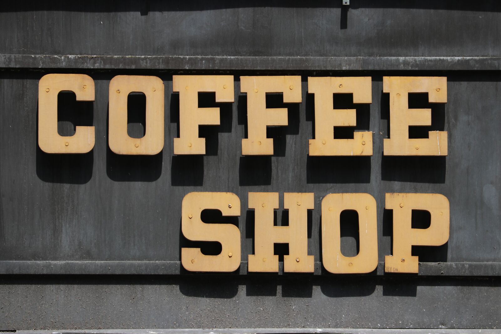 Canon EF-S 55-250mm F4-5.6 IS STM sample photo. Coffee, shop, restaurant photography