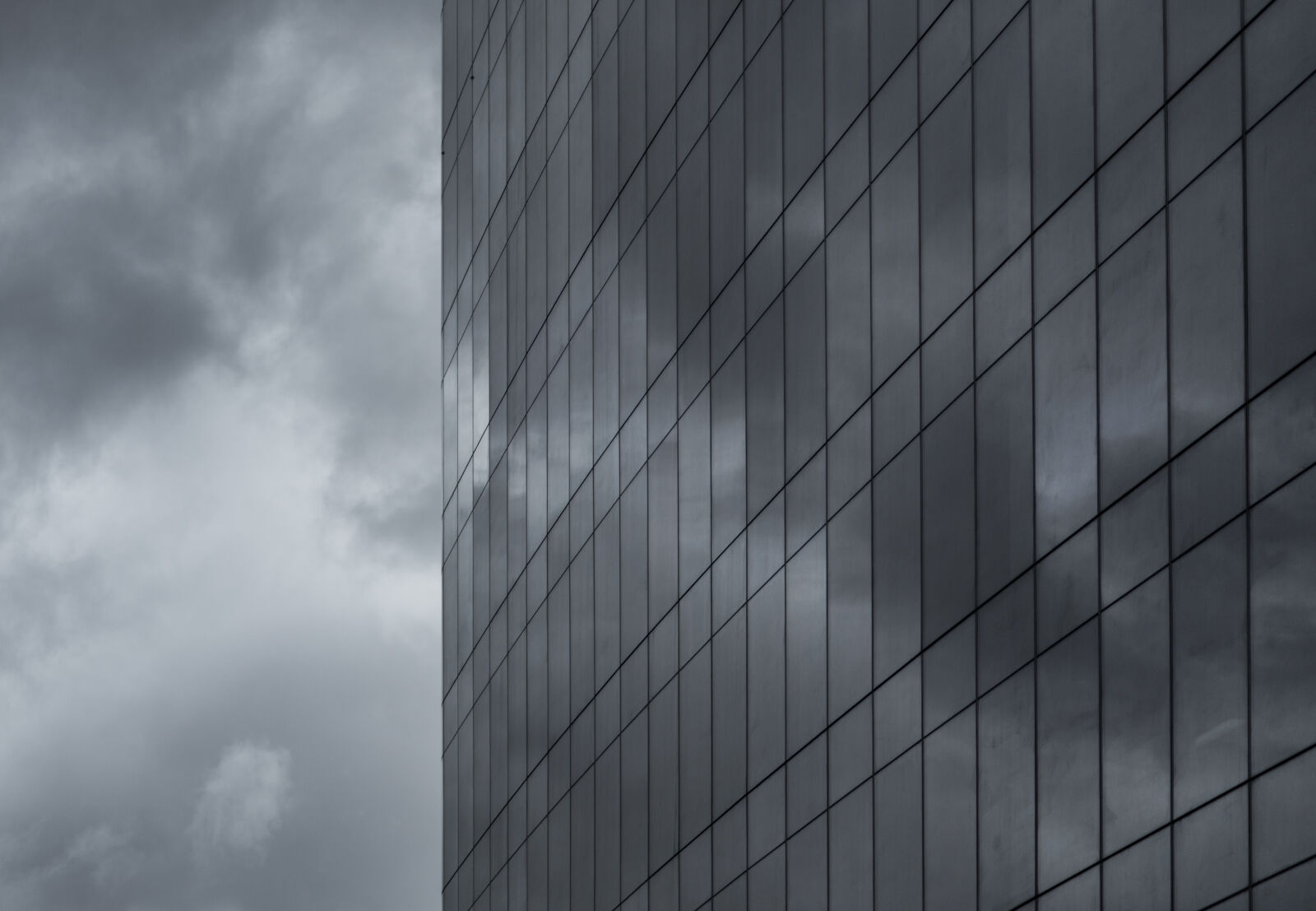 Canon EF 85mm F1.8 USM sample photo. Clouds, lines, window, reflection photography