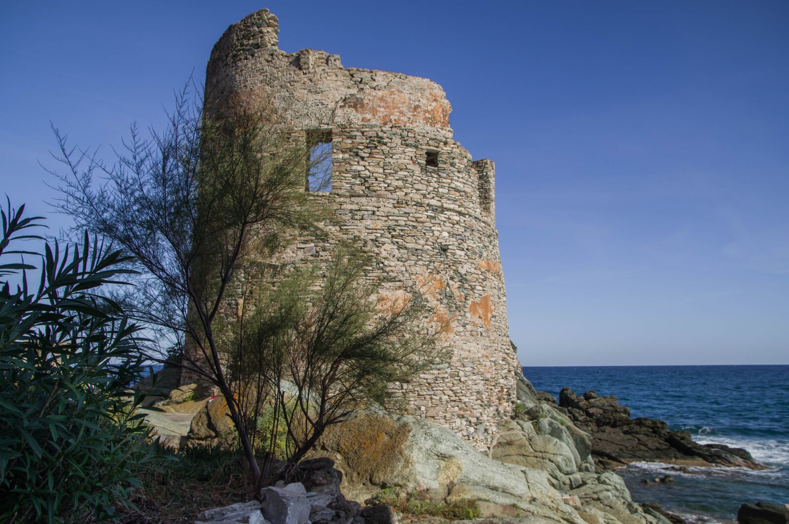 Pentax KP sample photo. Corsican, erbalunga, tower photography