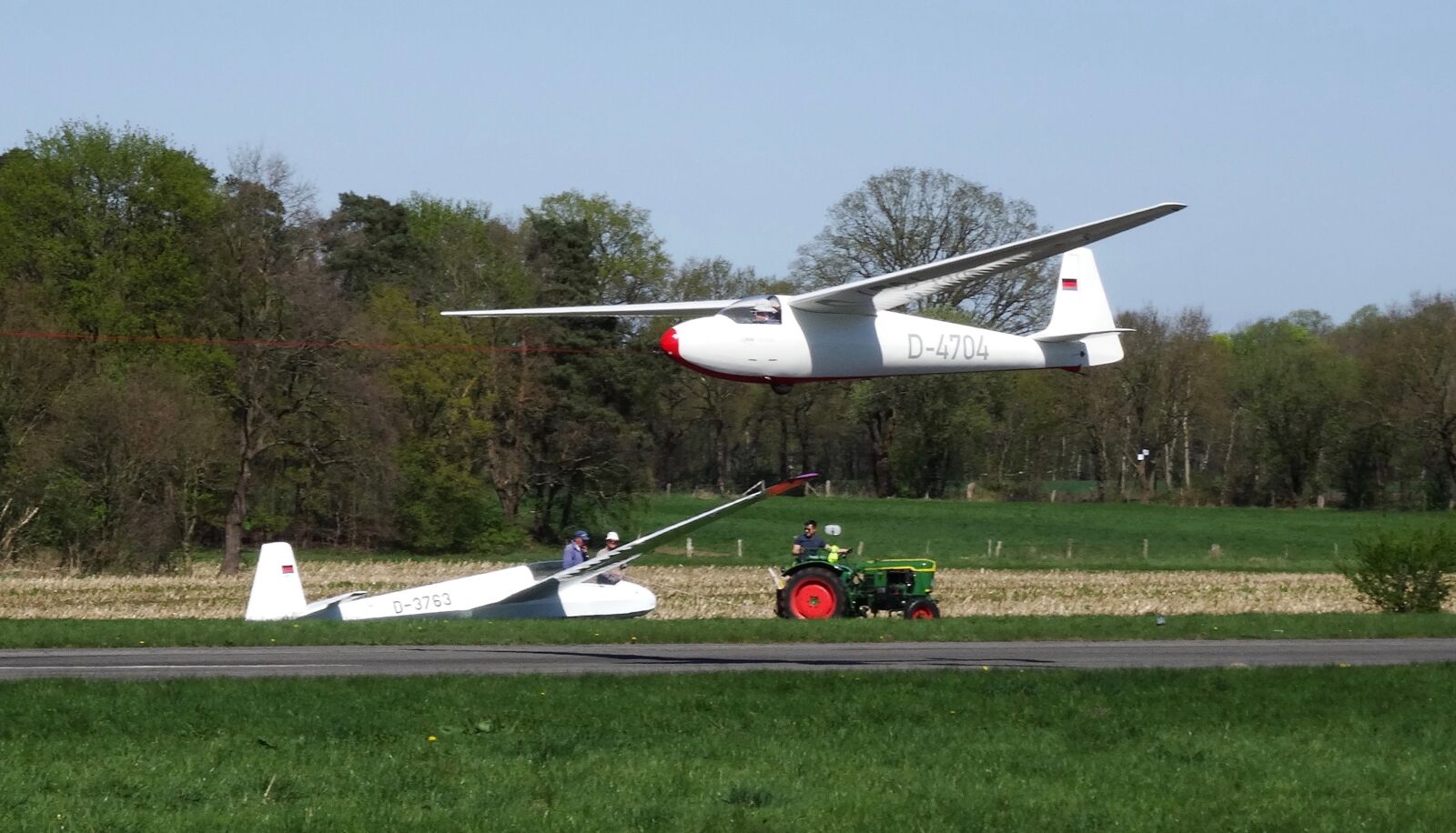 Sony DSC-HX50 sample photo. Aircraft, transport system, vehicle photography