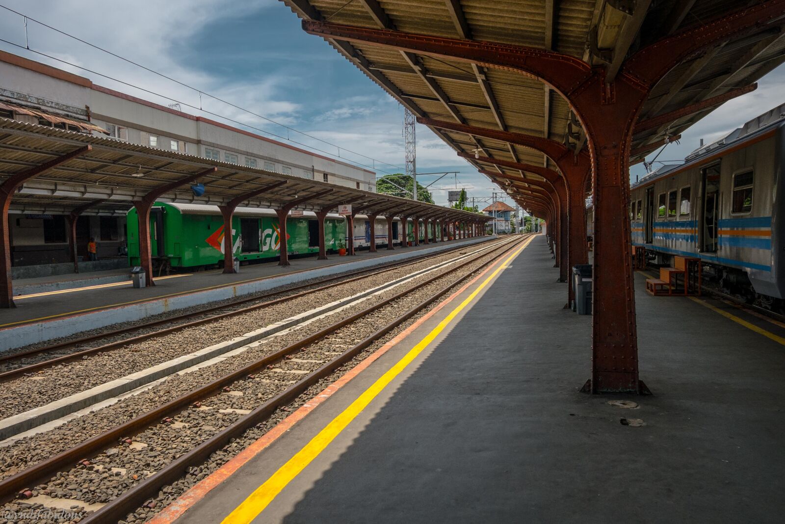 Fujifilm X-A1 sample photo. Station, train, sky photography