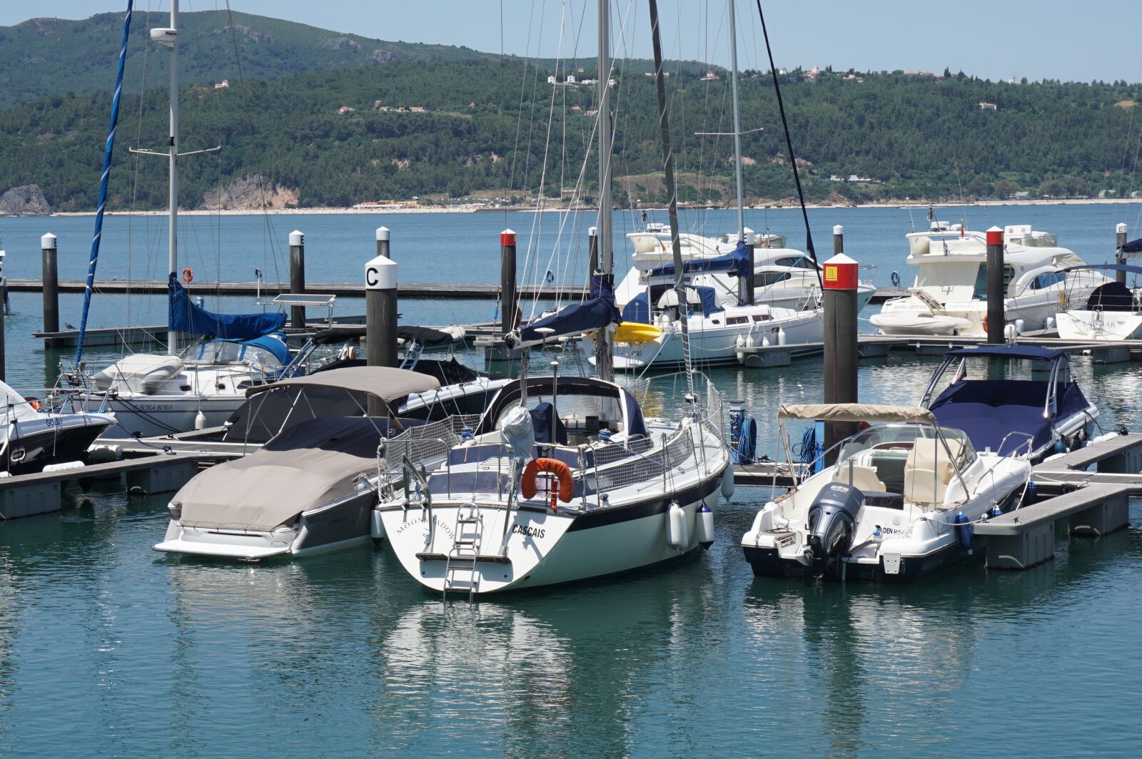 Sony a6000 sample photo. Vessels, marina, saw arr photography