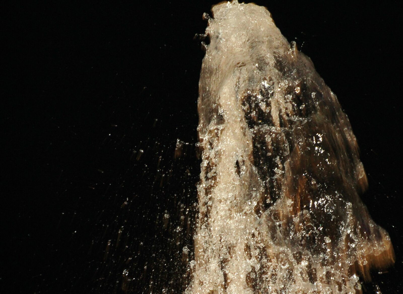 Canon EOS 650D (EOS Rebel T4i / EOS Kiss X6i) sample photo. Fountain, water, water feature photography