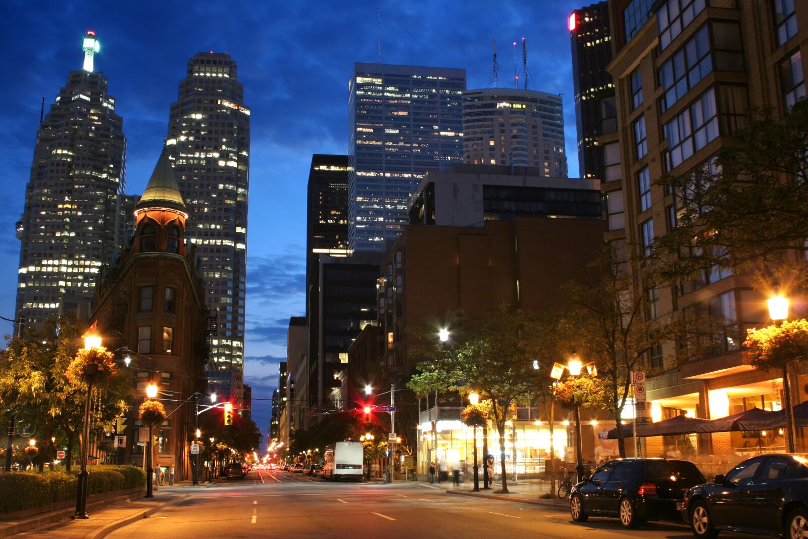 Canon EOS 20D sample photo. Downtown, street, toronto photography