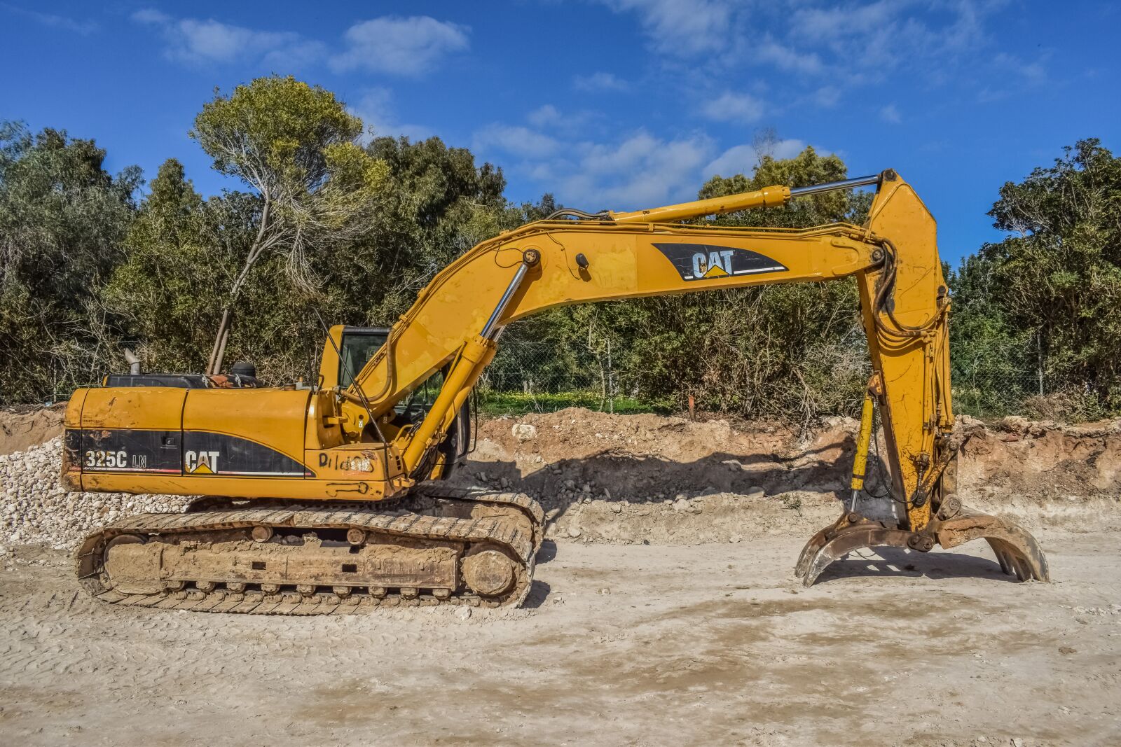 Nikon D3300 sample photo. Heavy machine, equipment, machinery photography