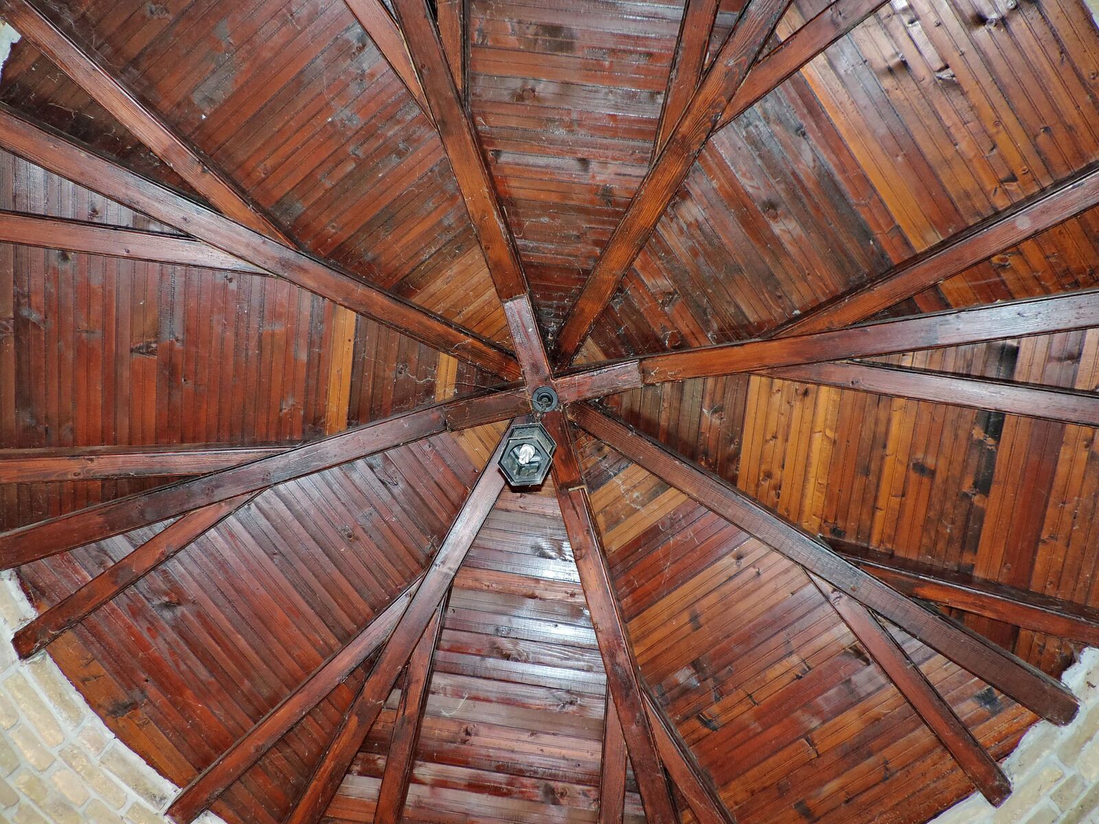 Nikon Coolpix P520 sample photo. Carpentry, handmade, wood, ceiling photography