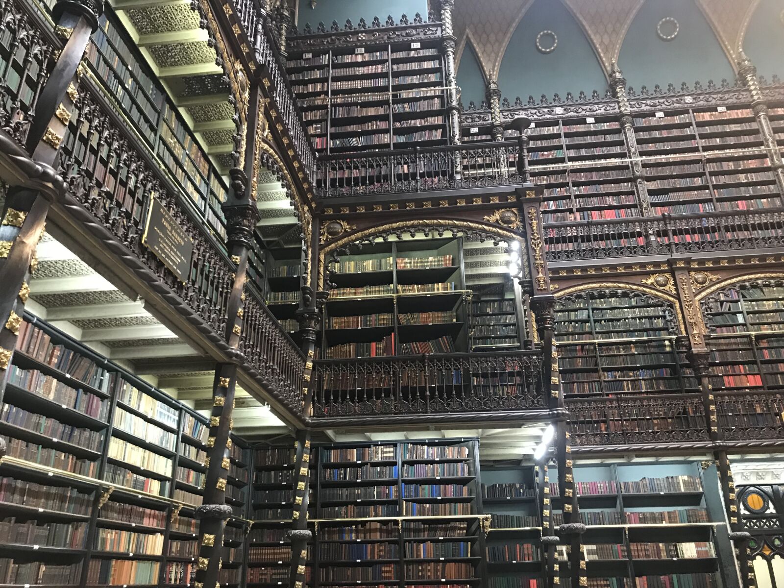 Apple iPhone 7 sample photo. Cabinet, portuguese-read, rj photography