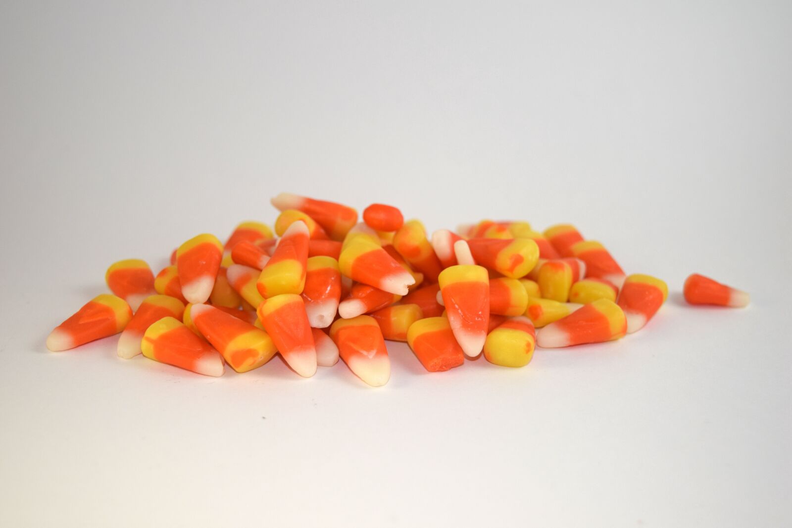 Nikon D3300 sample photo. Candy corn, candy, halloween photography