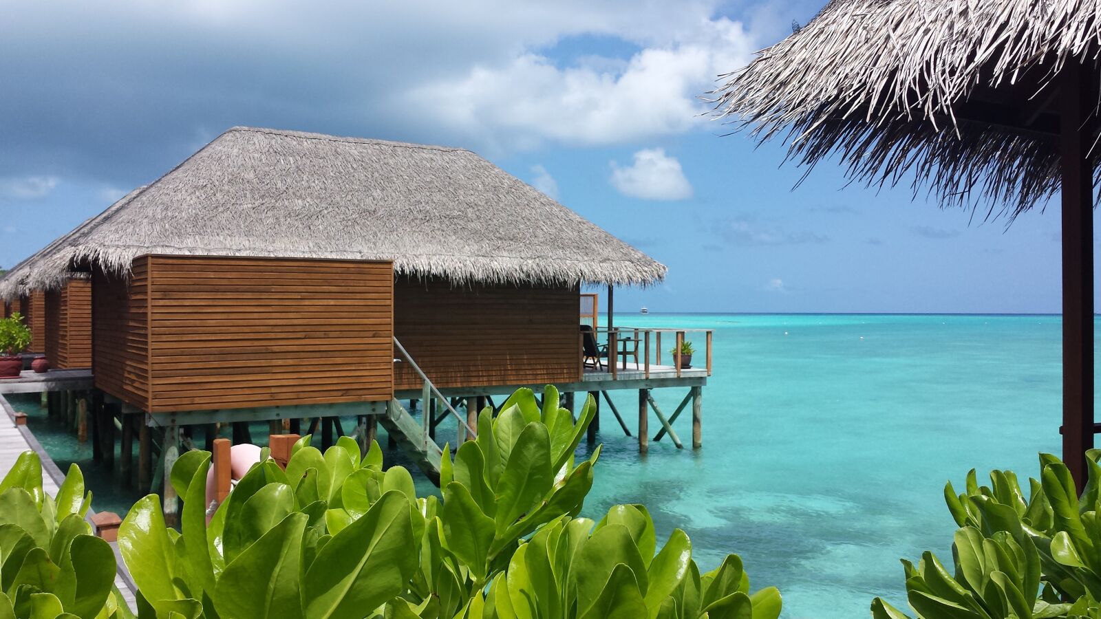 Samsung Galaxy S4 sample photo. Holiday, maldives, villa photography