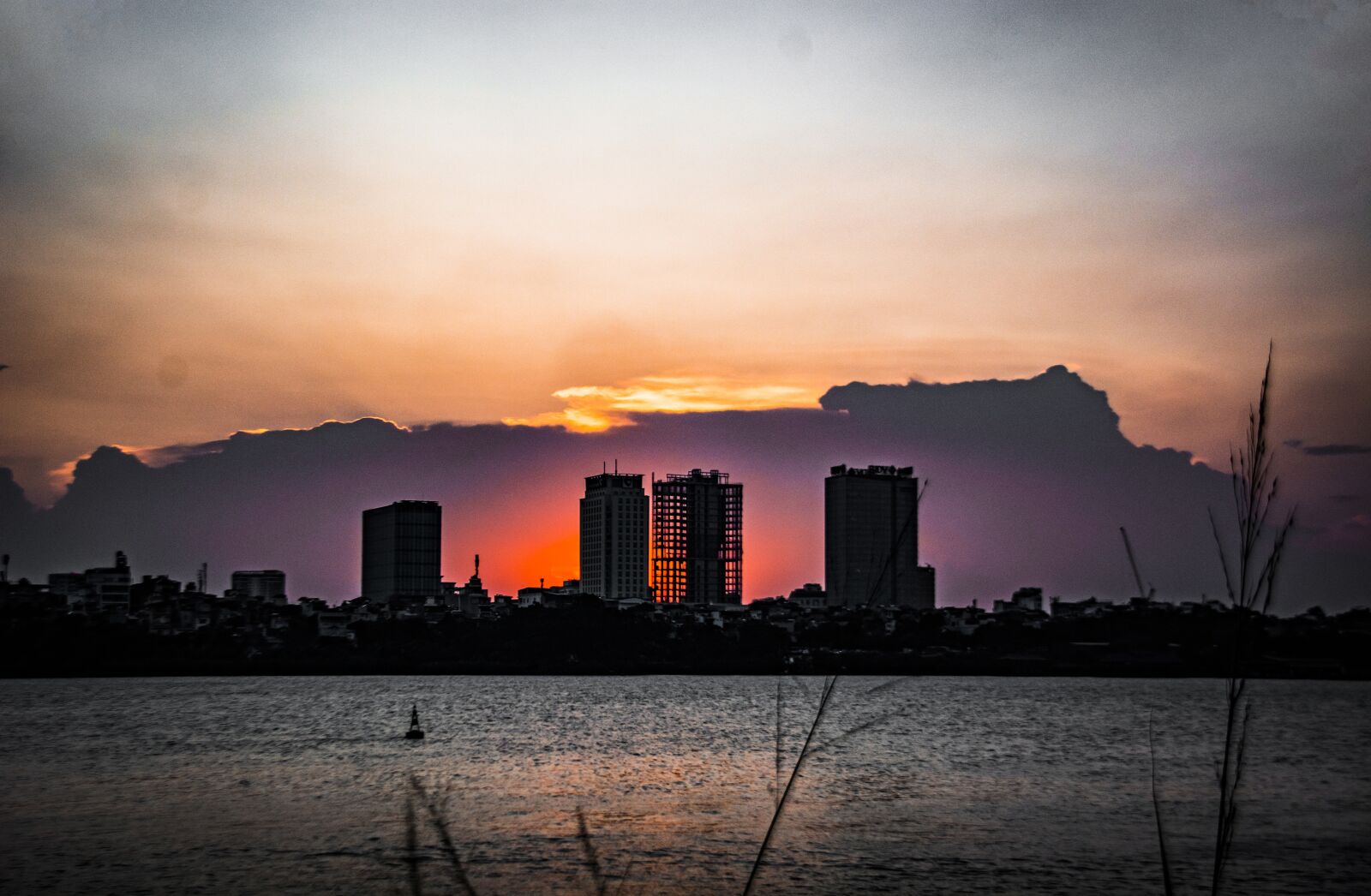 Nikon D7100 sample photo. Red, vietnam, sunset photography