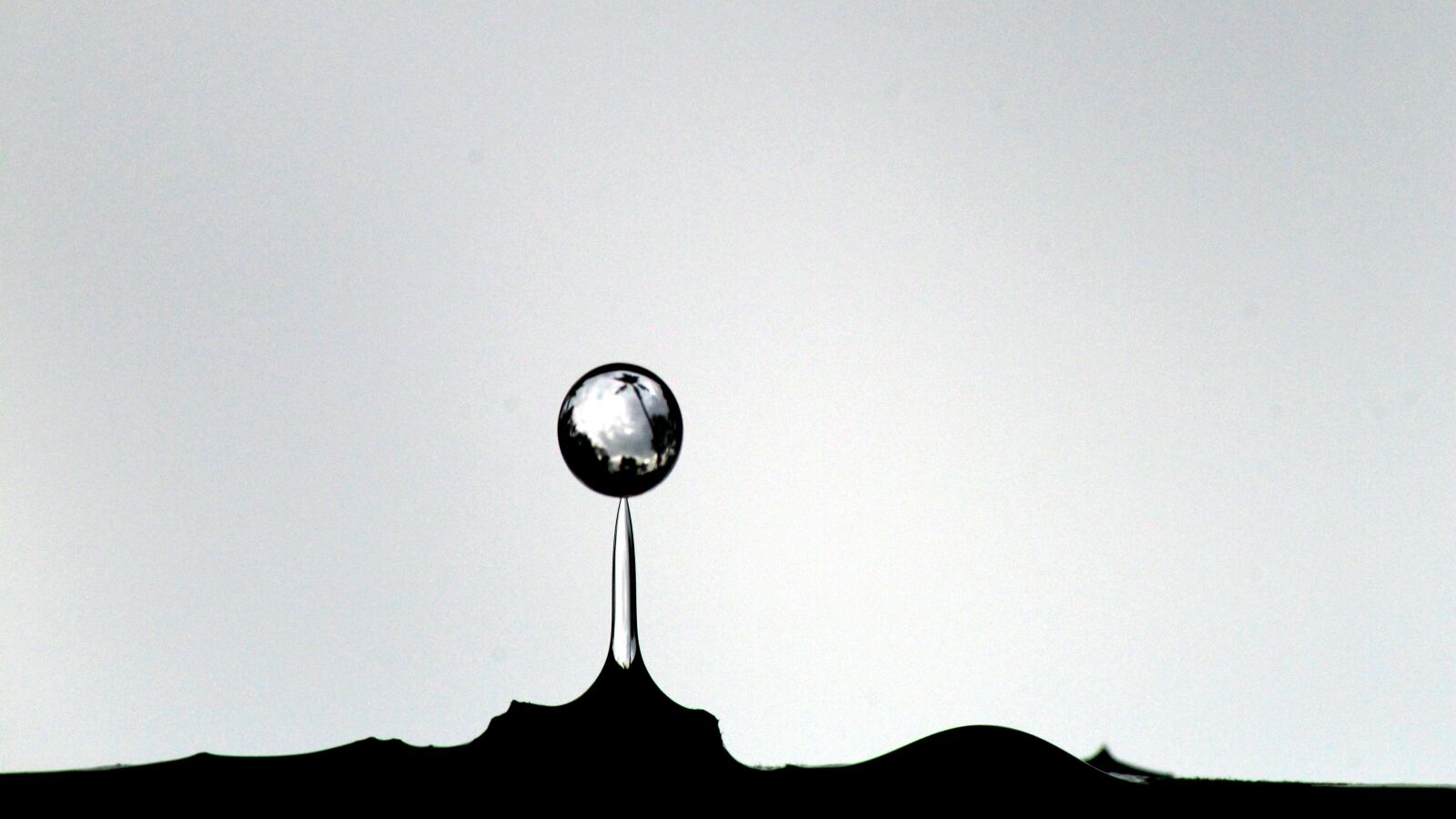 Canon EOS 1300D (EOS Rebel T6 / EOS Kiss X80) sample photo. Water, drop, droplet photography