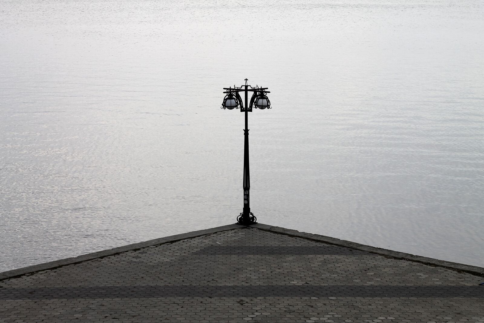 Canon EOS 1100D (EOS Rebel T3 / EOS Kiss X50) sample photo. Lantern, beach, river photography