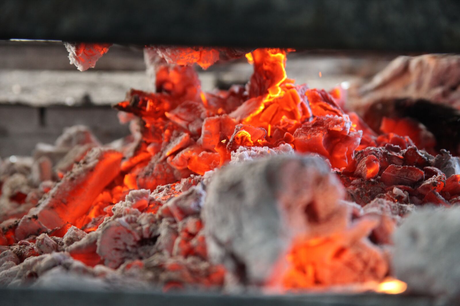 Canon EOS 5D Mark II sample photo. Embers, fire, barbecue photography