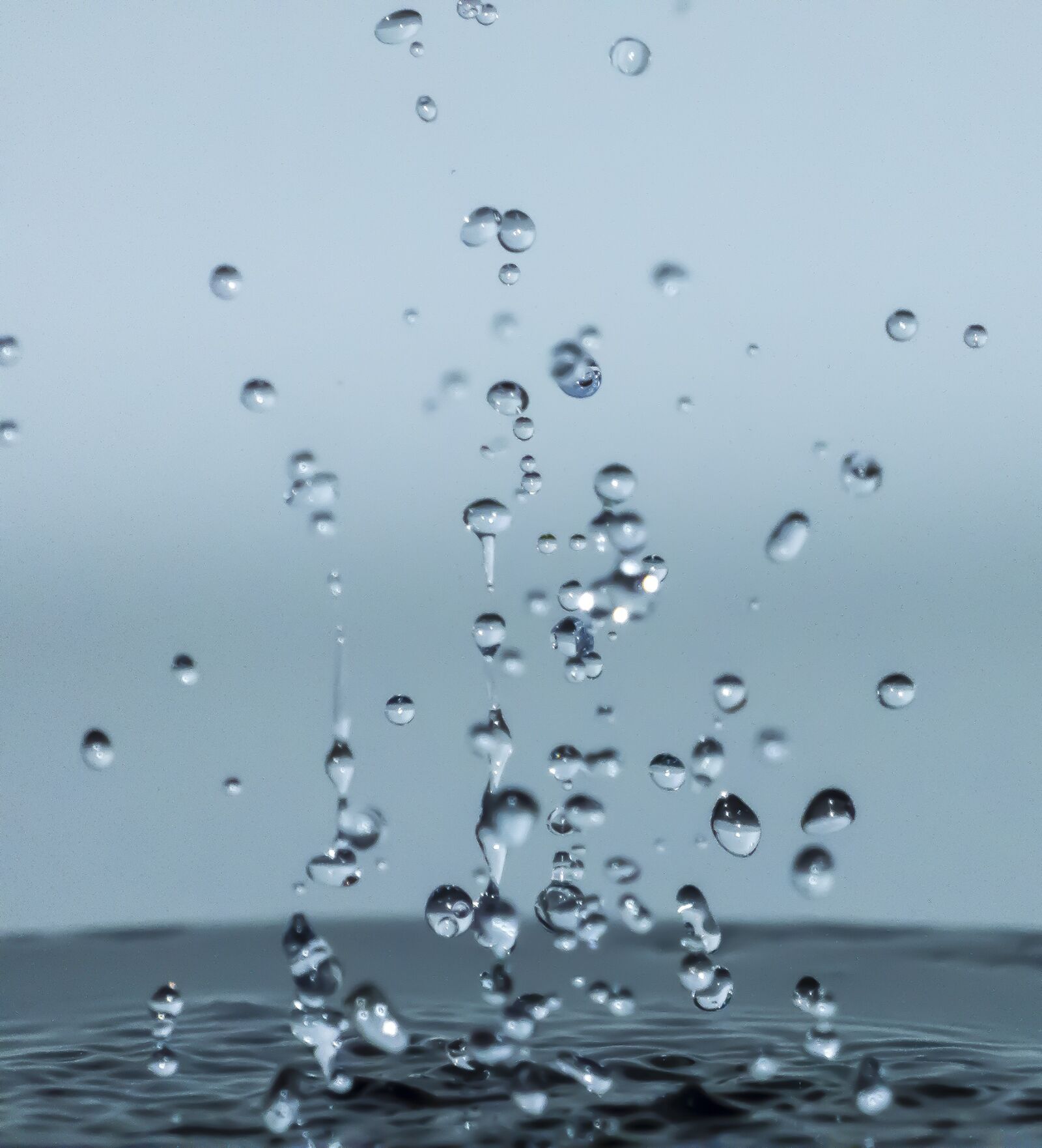 Panasonic DMC-FZ72 sample photo. Drip, explosion, rain photography