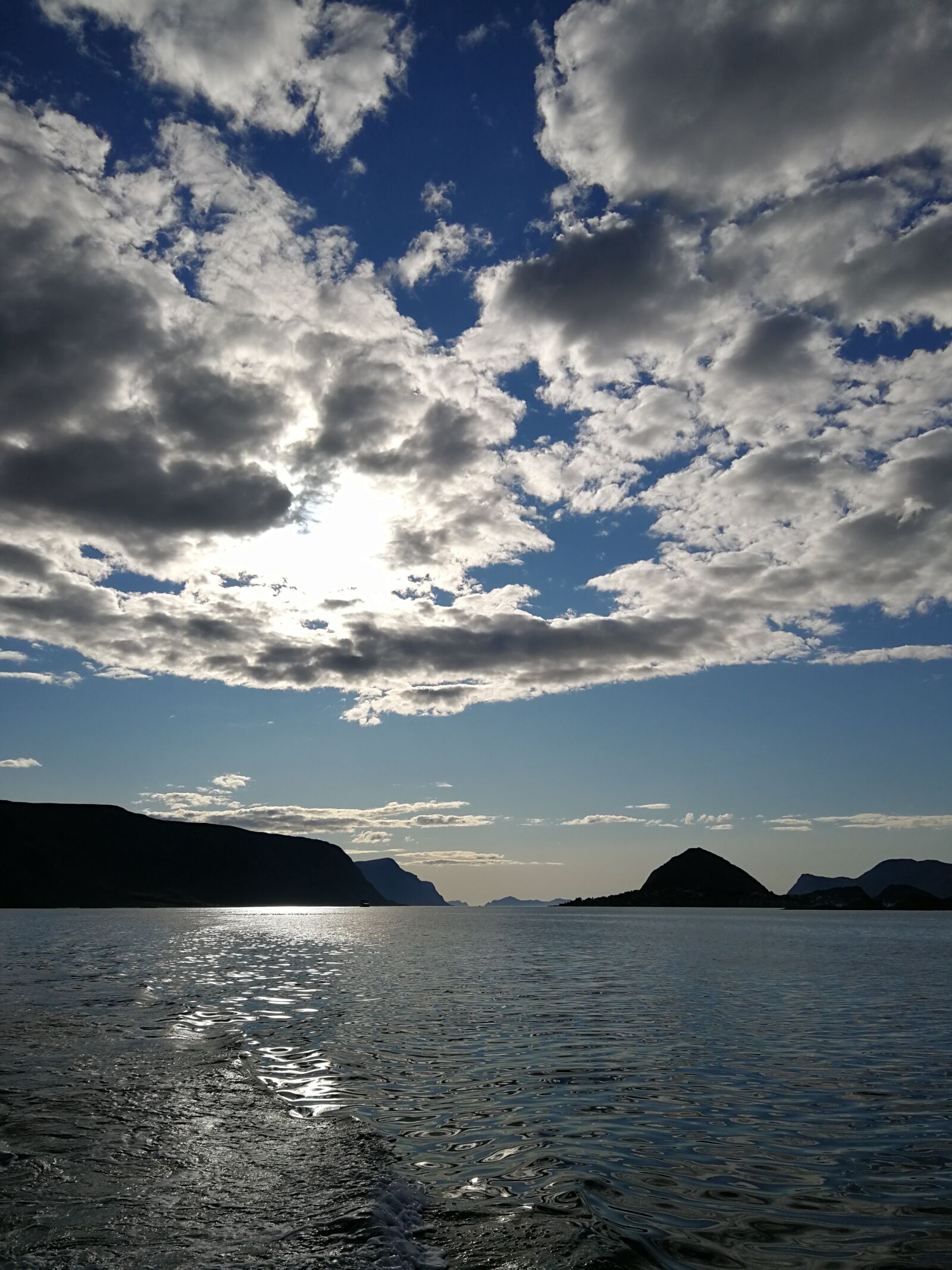HUAWEI Mate 9 Pro sample photo. Sea, summer, clouds photography