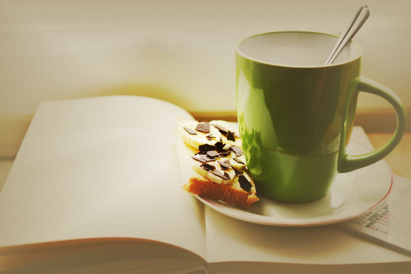 Nikon D5200 sample photo. Cup, book, breakfast photography