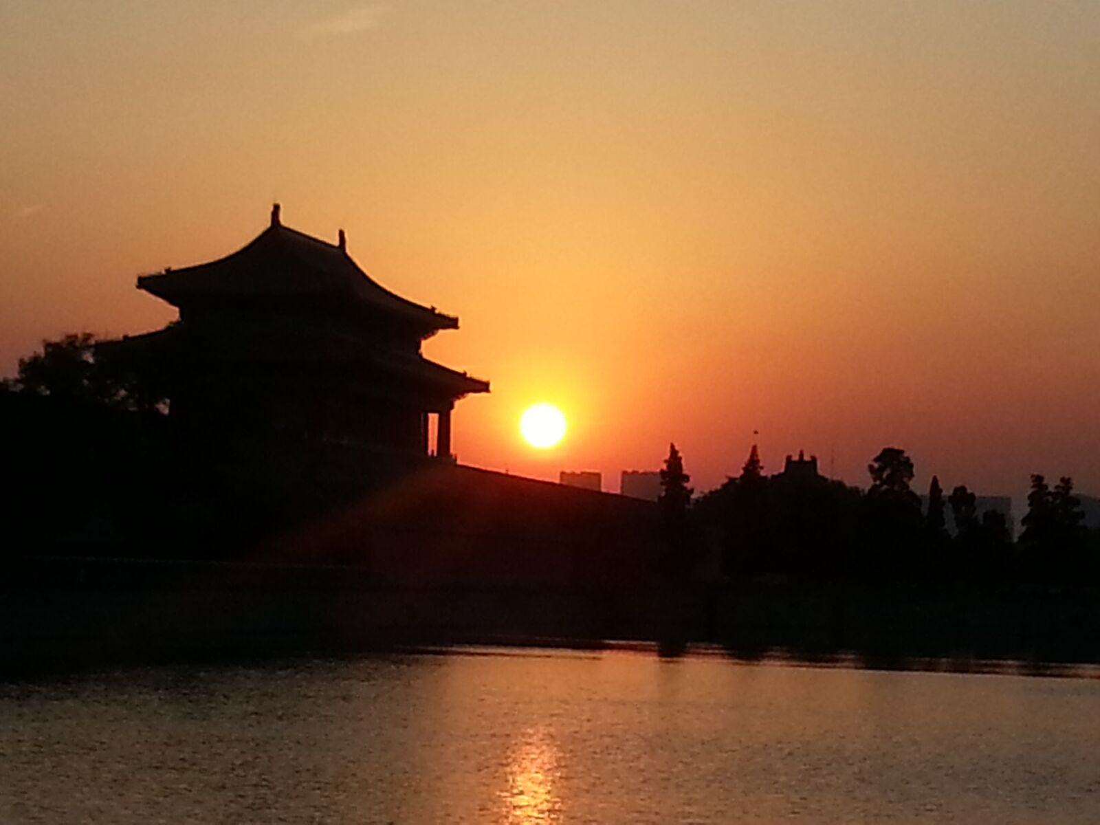 Samsung Galaxy S3 sample photo. Sunset, the forbidden city photography