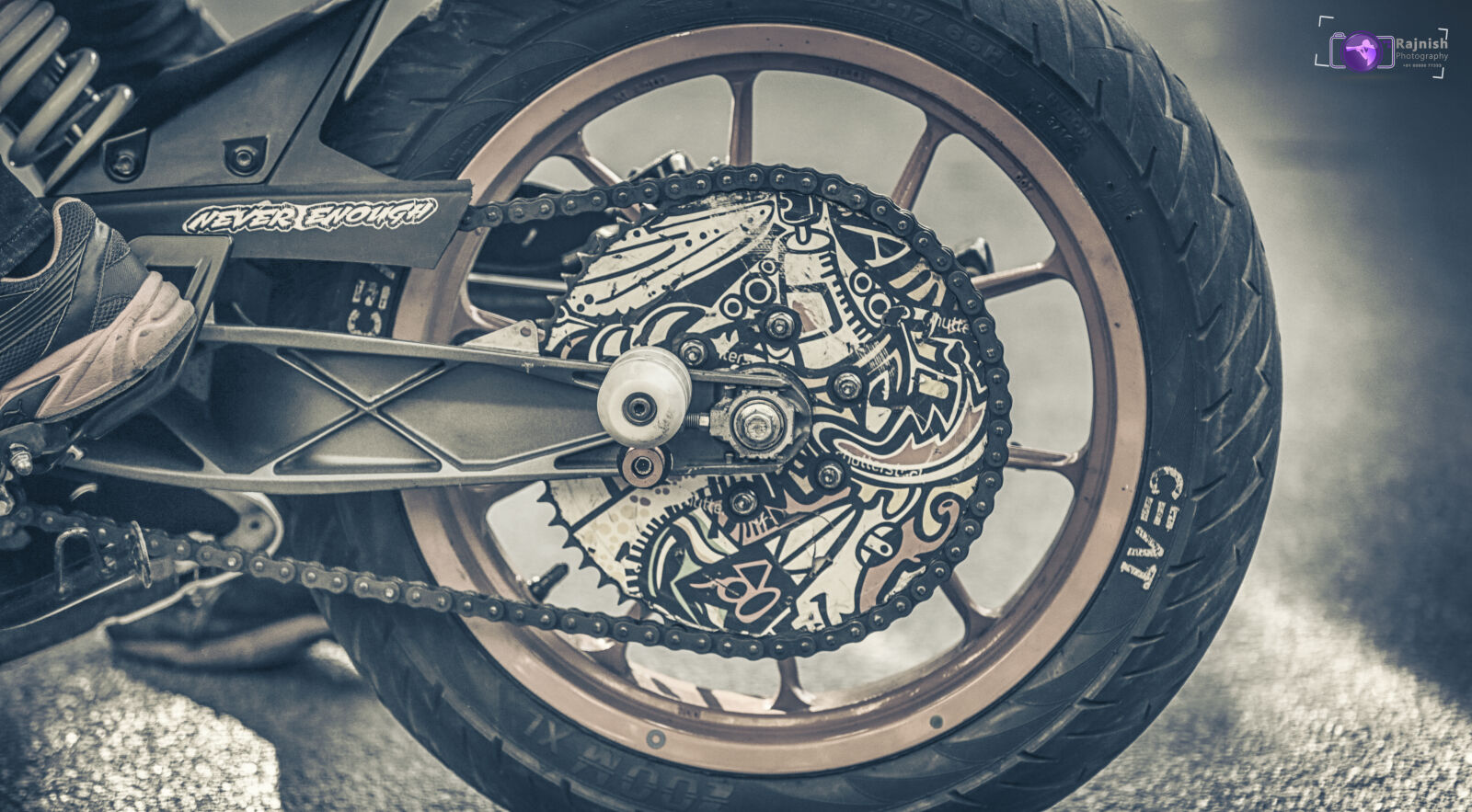 Canon EOS 5D Mark III sample photo. Ktm, duke, graphics photography