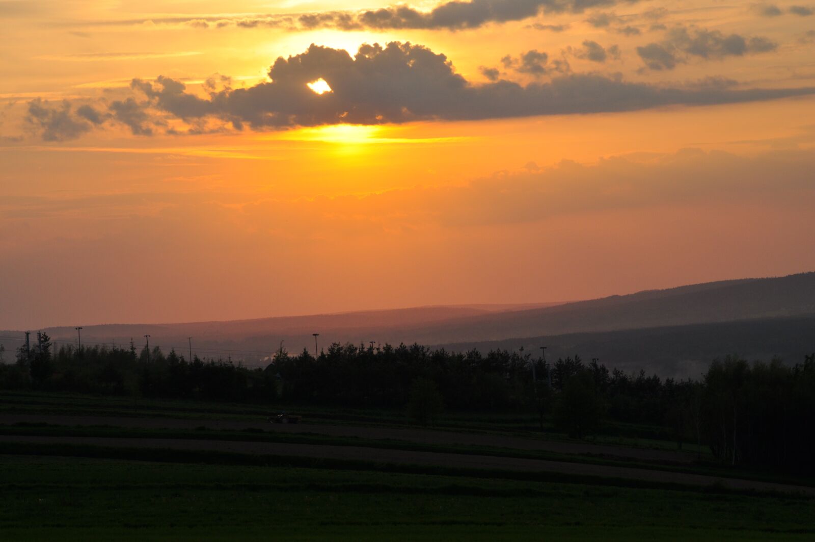 Nikon D5000 sample photo. The sun, sky, clouds photography