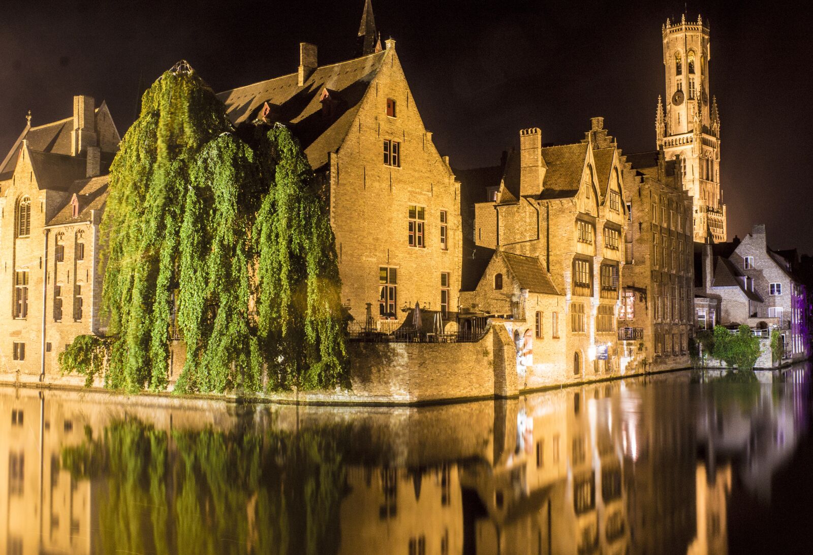 Canon EOS 1200D (EOS Rebel T5 / EOS Kiss X70 / EOS Hi) sample photo. Bruges, channels, nocturne photography