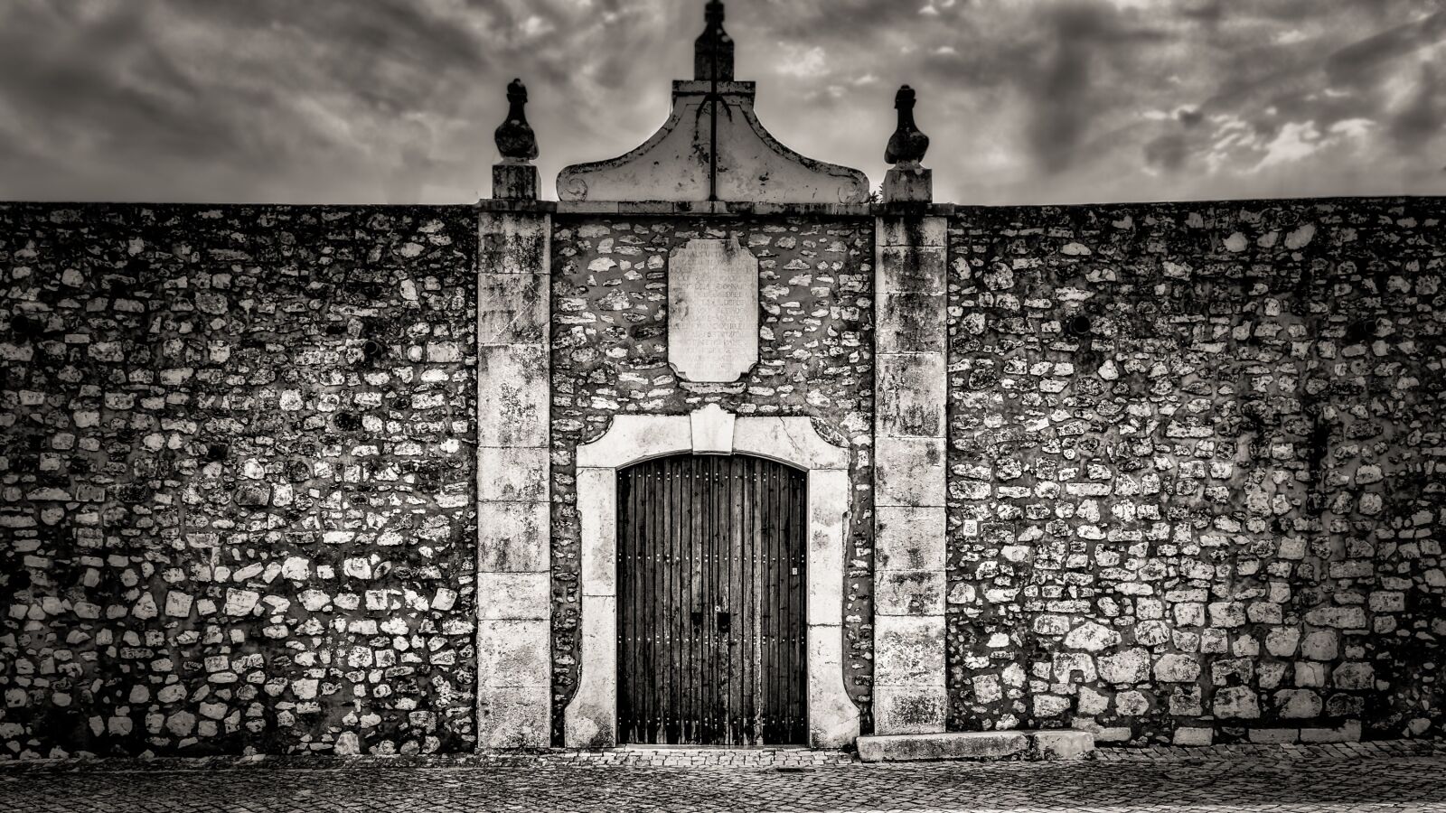 Canon EOS 100D (EOS Rebel SL1 / EOS Kiss X7) sample photo. Fortress, spain, historical photography