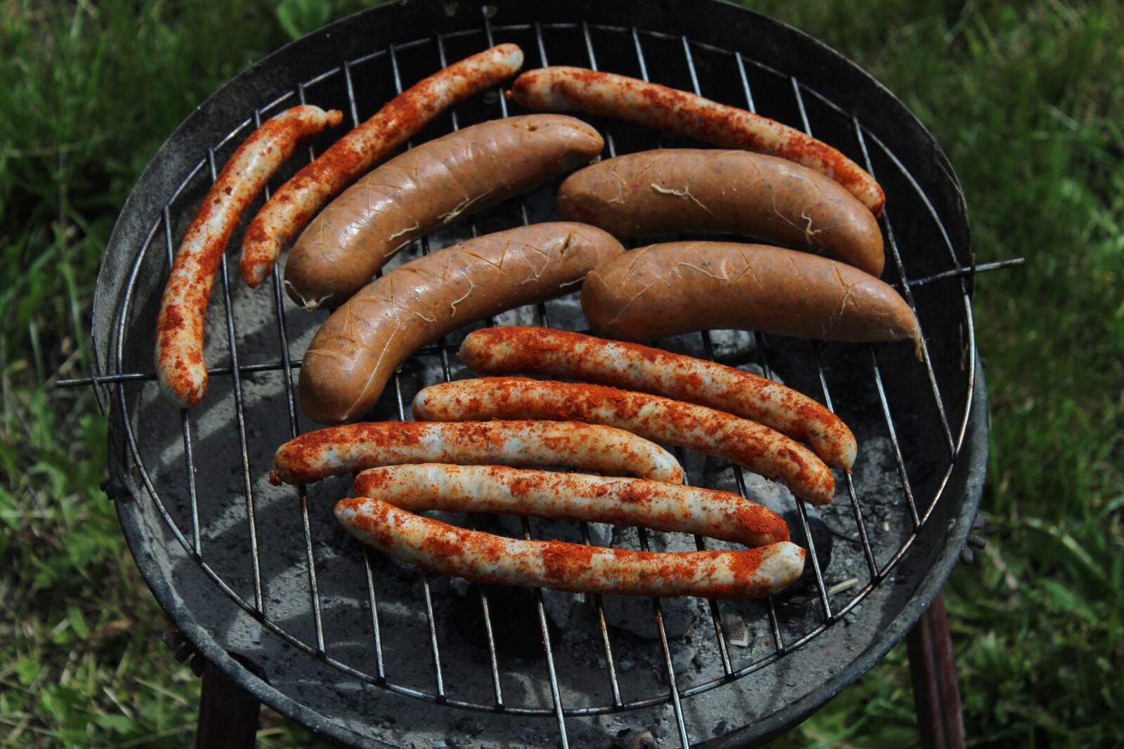 Canon EOS 1300D (EOS Rebel T6 / EOS Kiss X80) sample photo. Sausage, grill, barbecue at photography