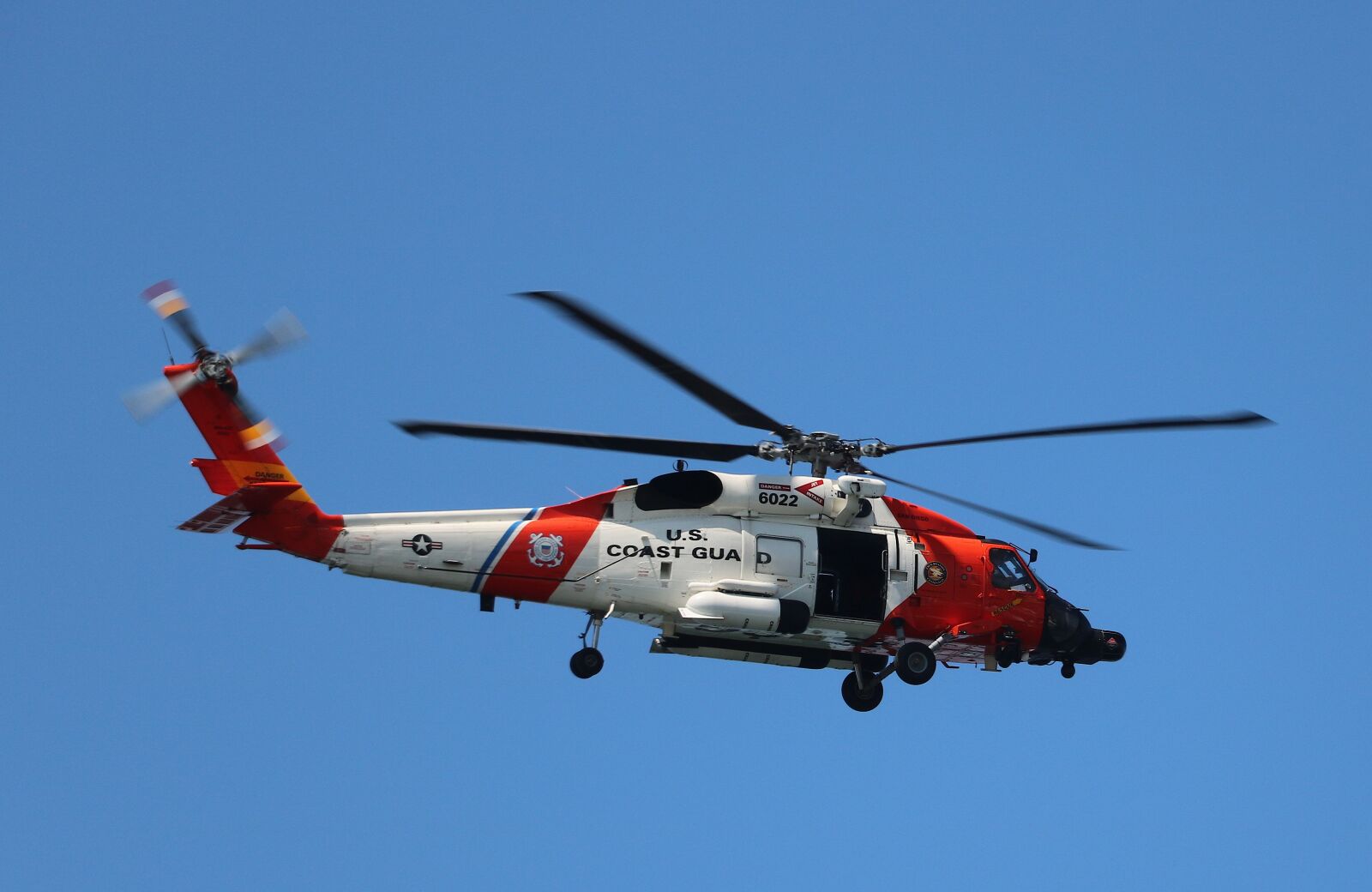 Canon EOS 750D (EOS Rebel T6i / EOS Kiss X8i) sample photo. Helicopter, coast guard, rescue photography
