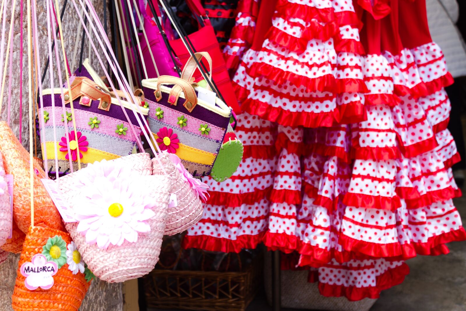 Canon EOS 7D sample photo. Souvenir, craft, dresses photography