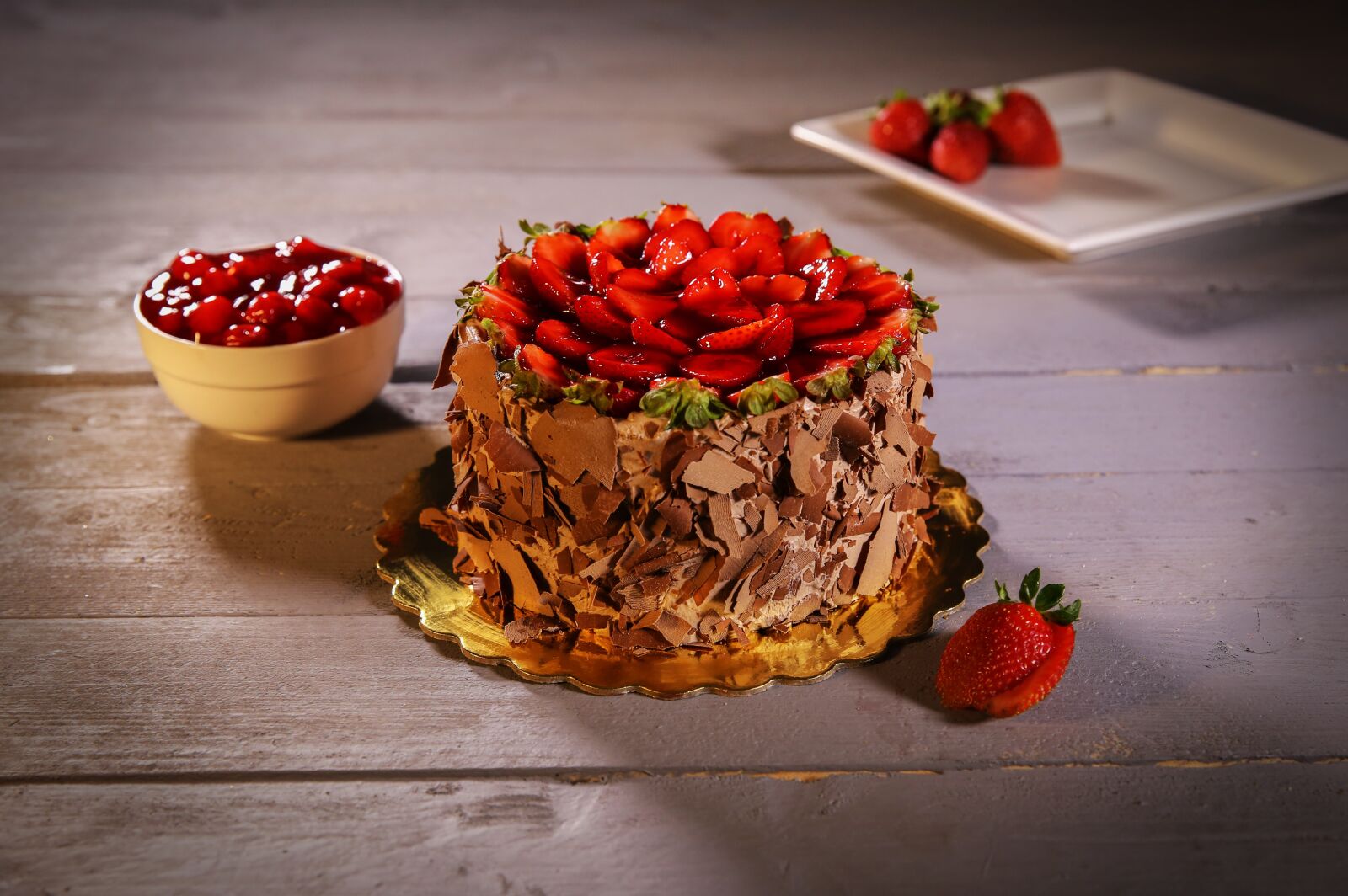 Canon EF 24-70mm F2.8L II USM sample photo. Strawberry cake, cake, rawan photography