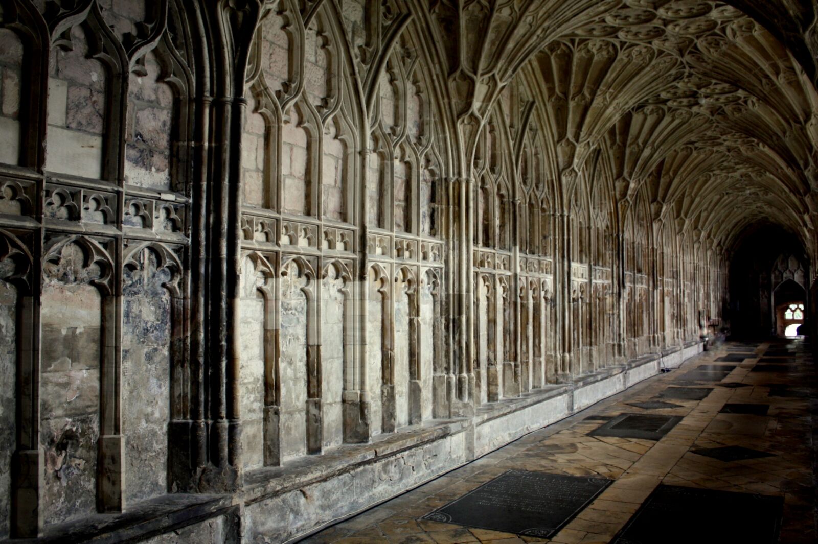 Canon EOS 450D (EOS Rebel XSi / EOS Kiss X2) sample photo. Harry potter, abbey, location photography