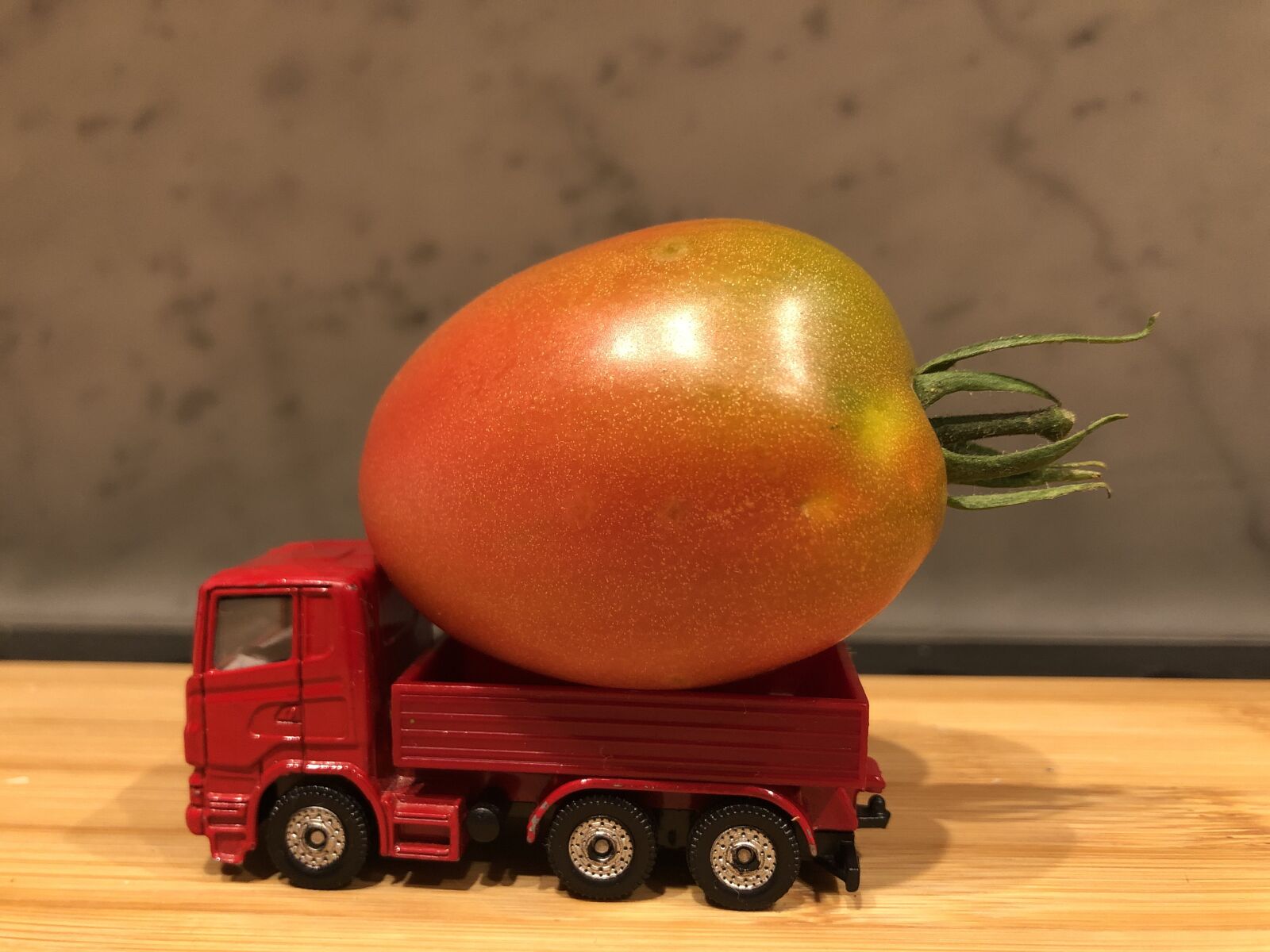 Apple iPhone 8 sample photo. Tomato, truck, transport photography