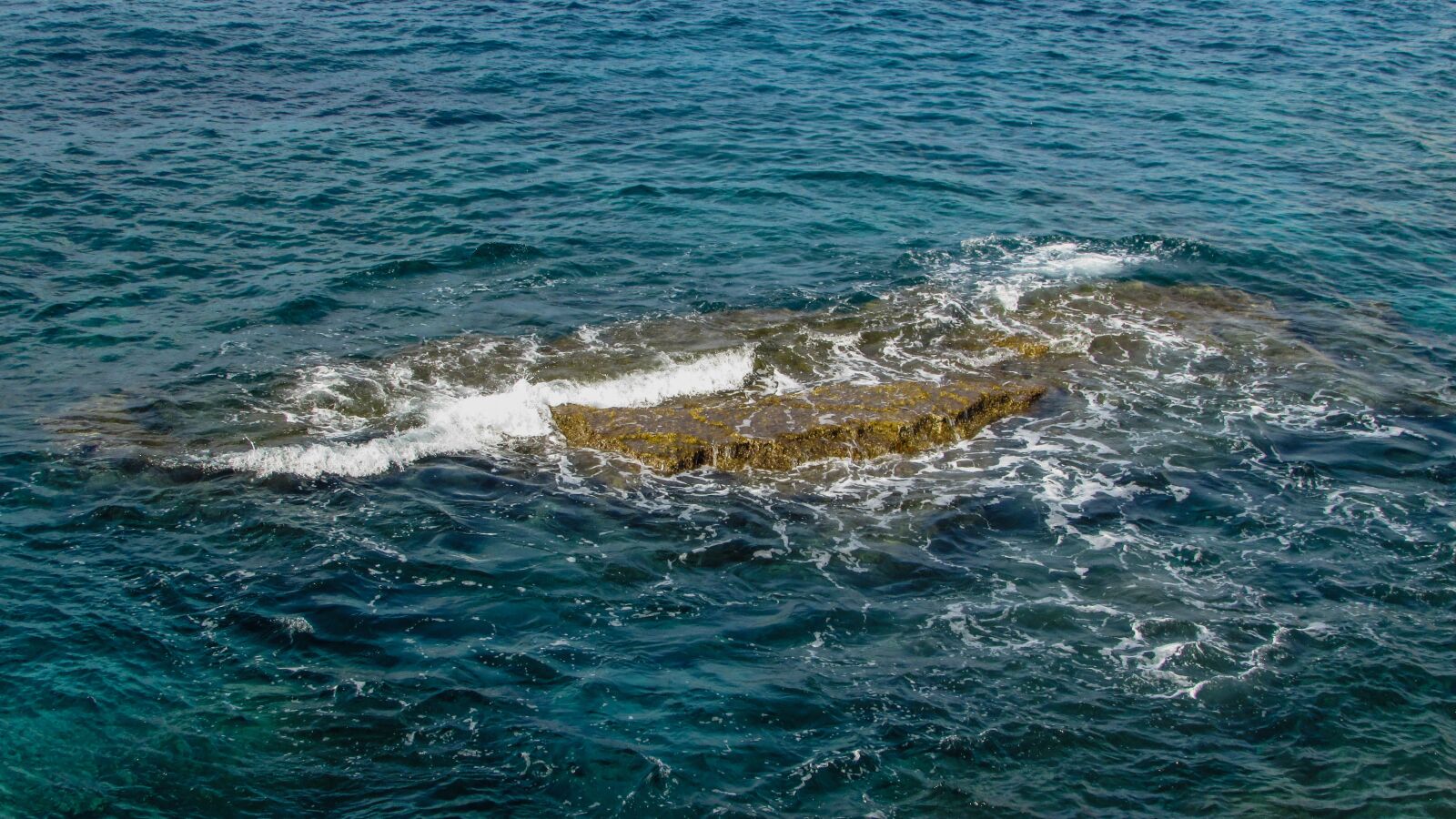 Canon PowerShot SX400 IS sample photo. Reef, sea, rock photography