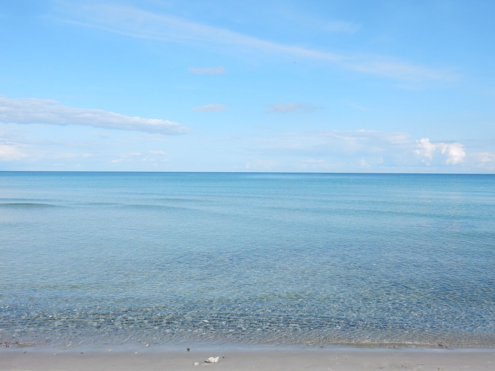 Nikon Coolpix S9700 sample photo. Sea, water, beach photography